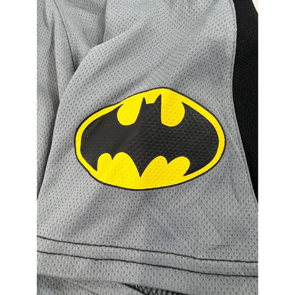 Batman Boys Mesh Athletic Shorts Size 6/7 Gray & Black With Yellow Logo - Picture 2 of 5